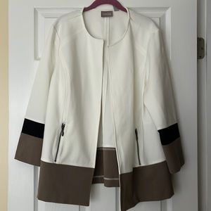 Women’s cream and tan jacket
